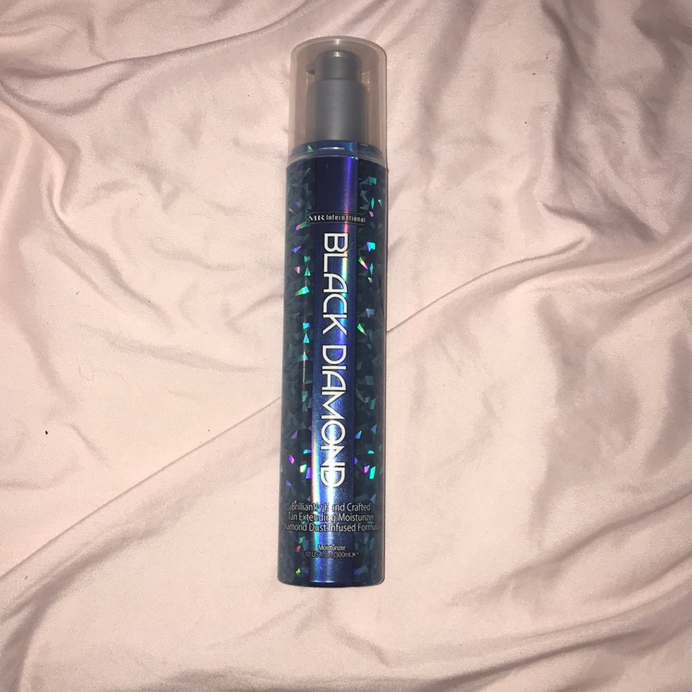Tanning moisturizer